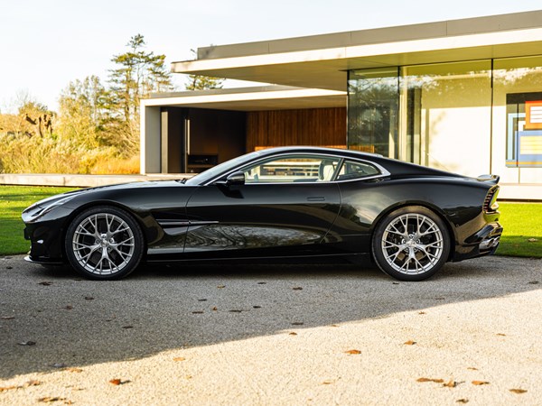 ASTON MARTIN VANQUISH